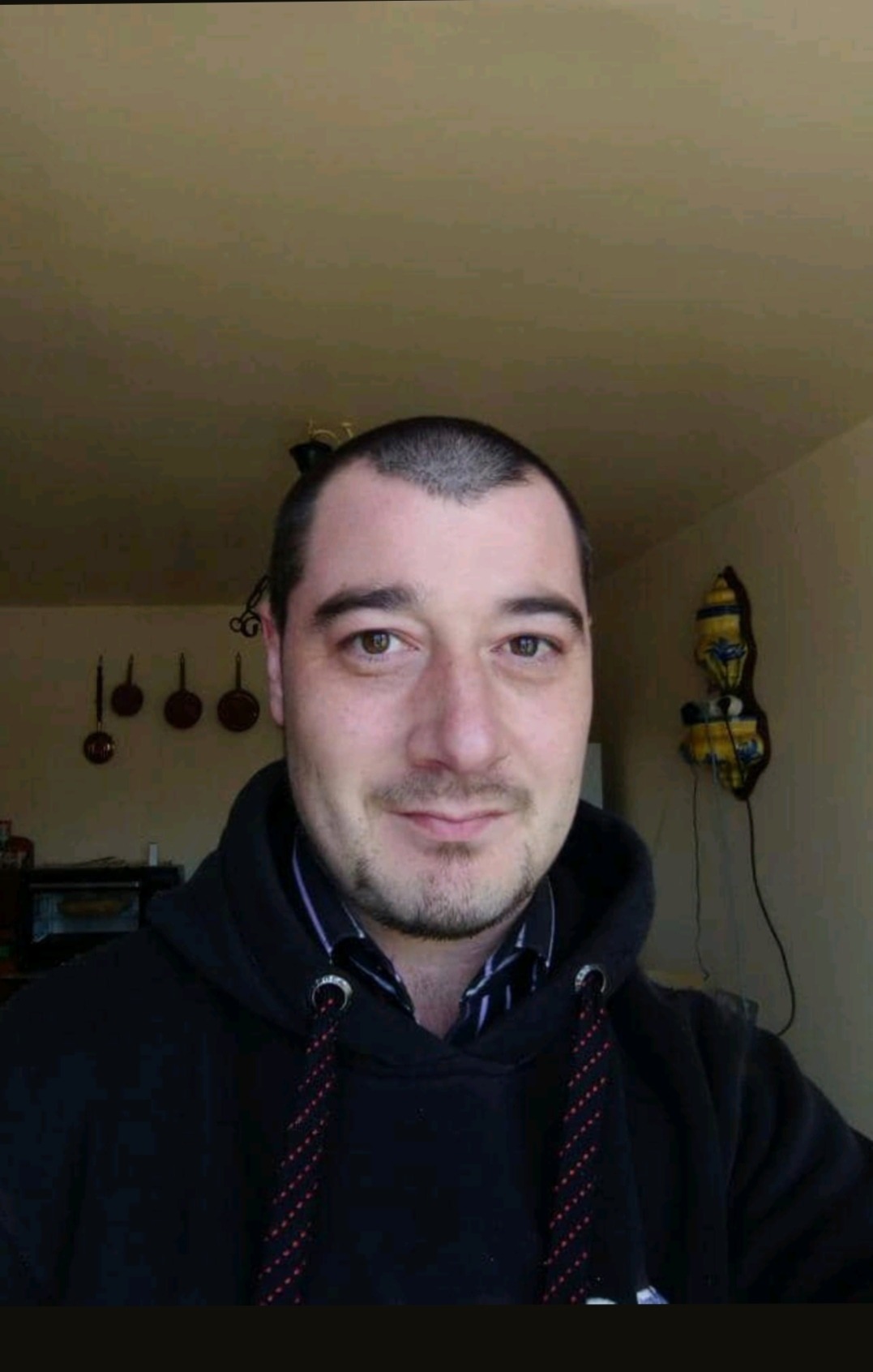 Profil de Gora, 37 ans, Célibataire Suisse à Arosa