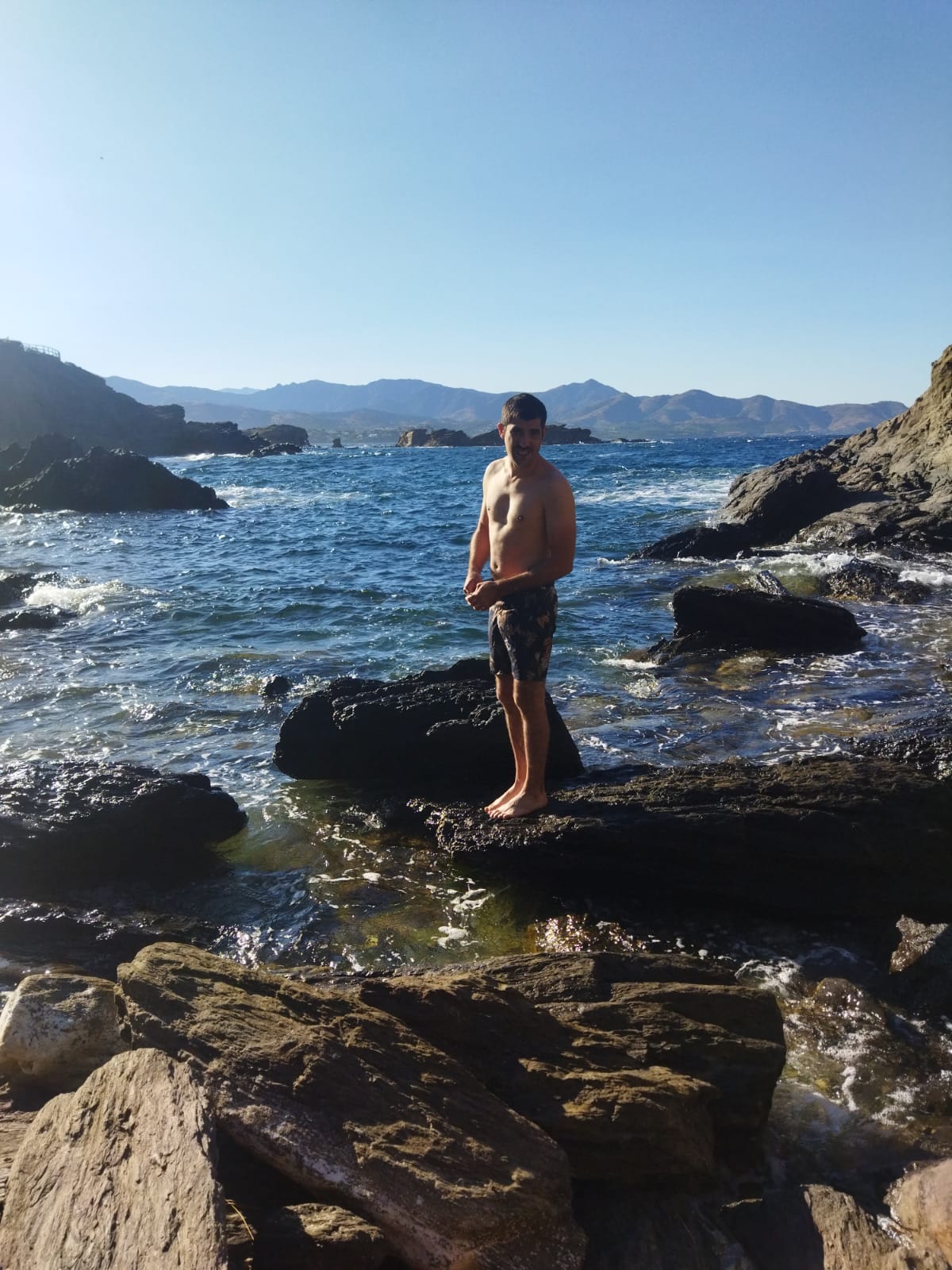 Profil de Eman, 35 ans, Célibataire Suisse à Le Mouret