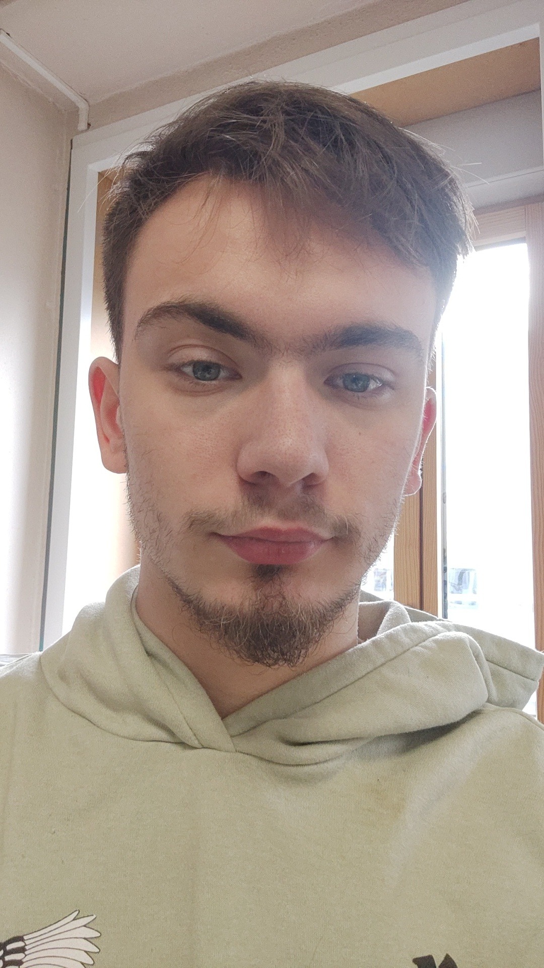 Profil de Theis, 21 ans, Célibataire Suisse à Obermutten