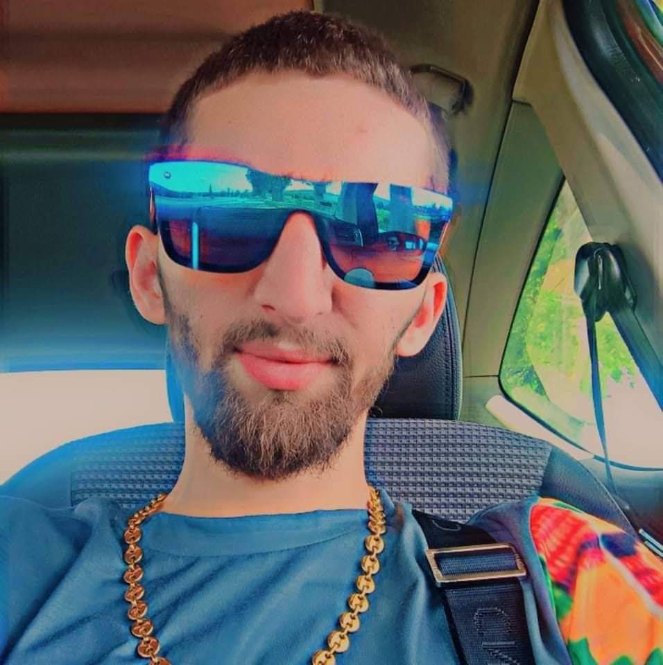 Profil de Myke, 27 ans, Célibataire Suisse à Essertes