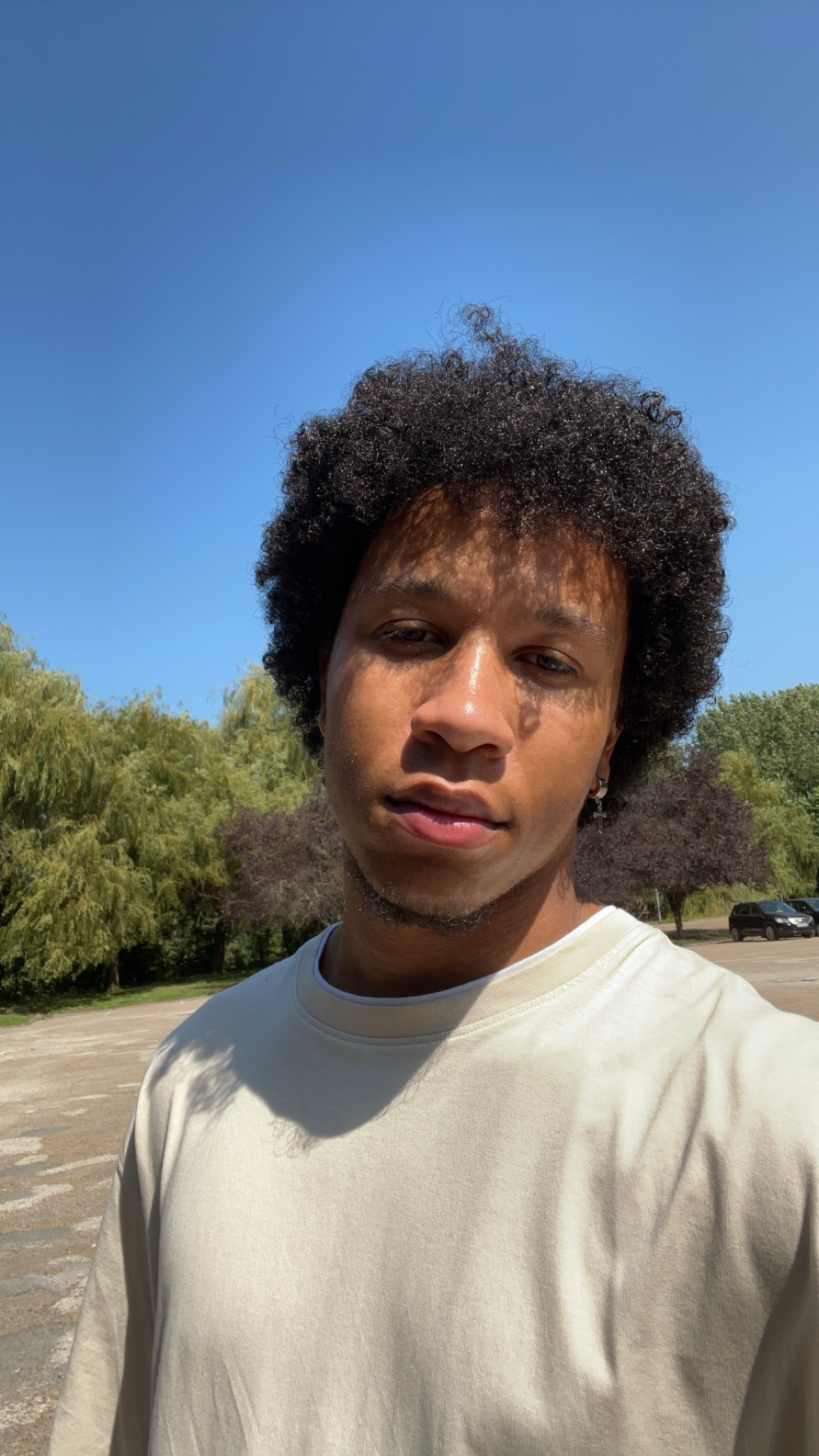 Profil de Lotfi, 22 ans, Célibataire Suisse à Echichens