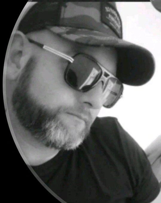 Profil de Guénolé, 39 ans, Célibataire Suisse à Pringy