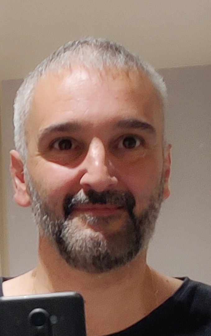 Profil de Charef, 48 ans, Célibataire Suisse à Vichères (Liddes)