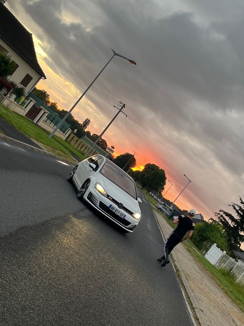 Profil de Mahdy, 24 ans, Célibataire Suisse à Ravoire