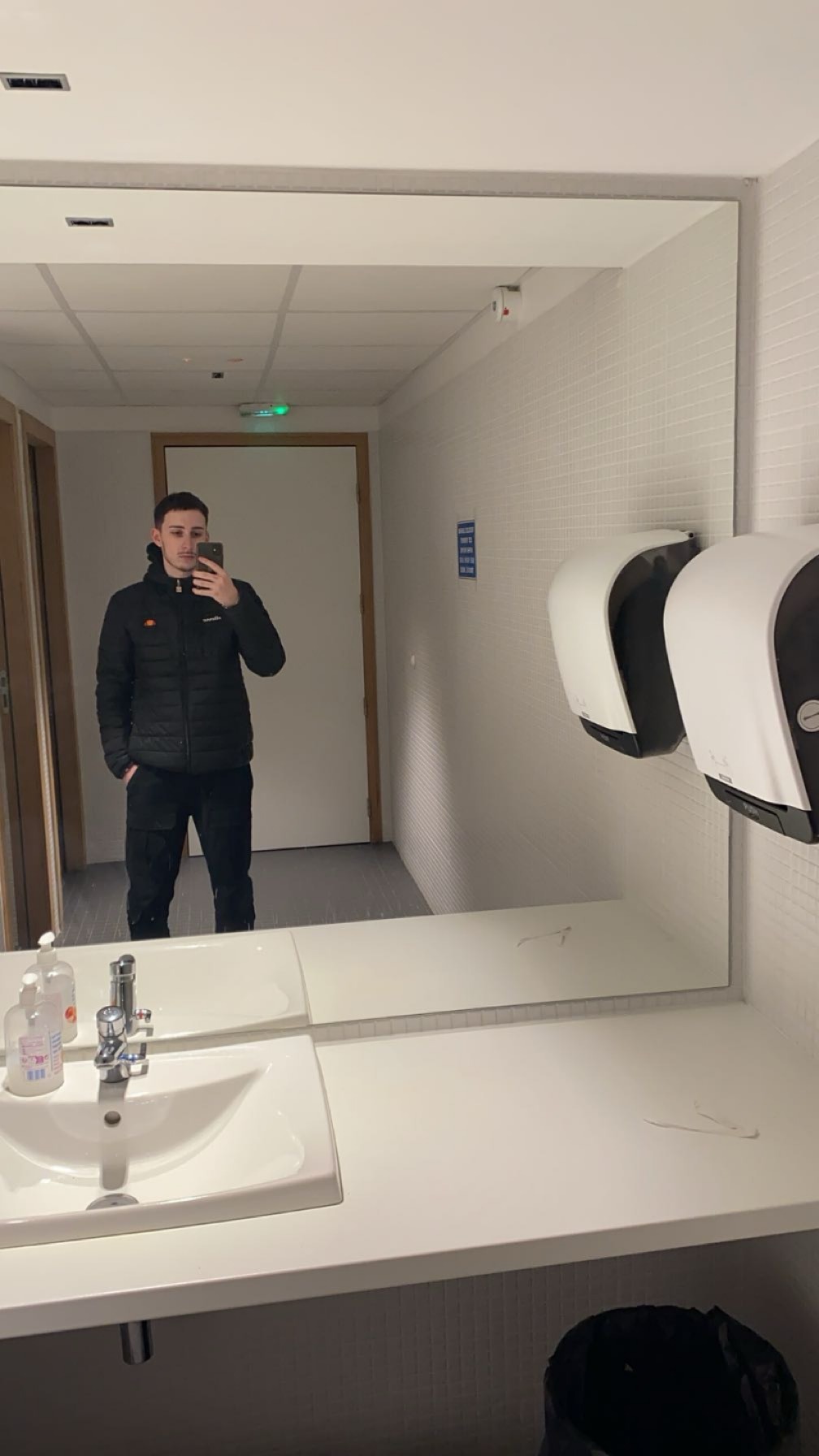 Profil de Symphorien, 20 ans, Célibataire Suisse à Platta